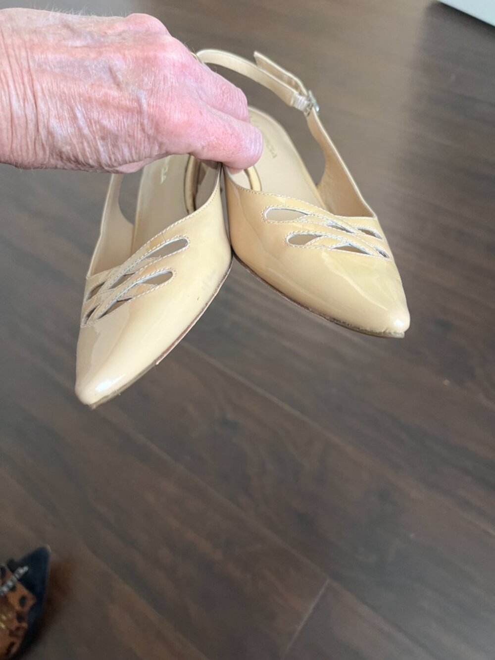 Via Spiga Kitten Heels Size 7.5 - Picture 2 of 6